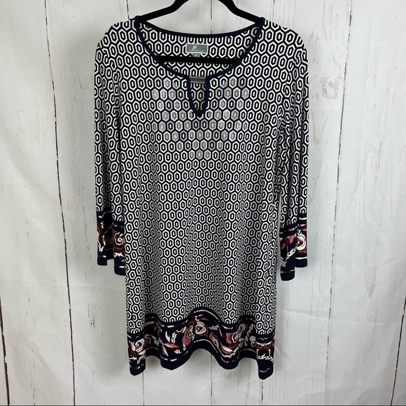 JM Collection long sleeve printed dress with embellished neckline medium - Picture 1 of 8